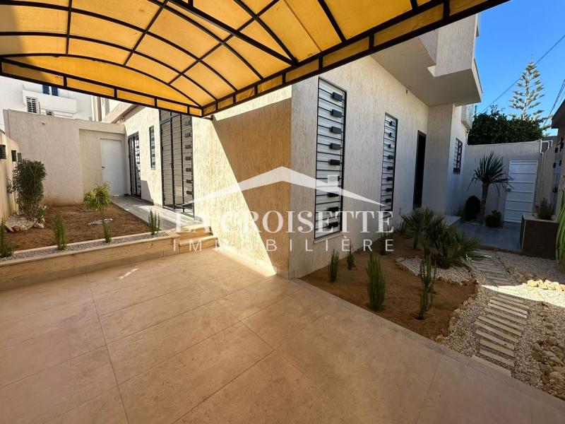 Appartement S+3 avec jardin à La Marsa